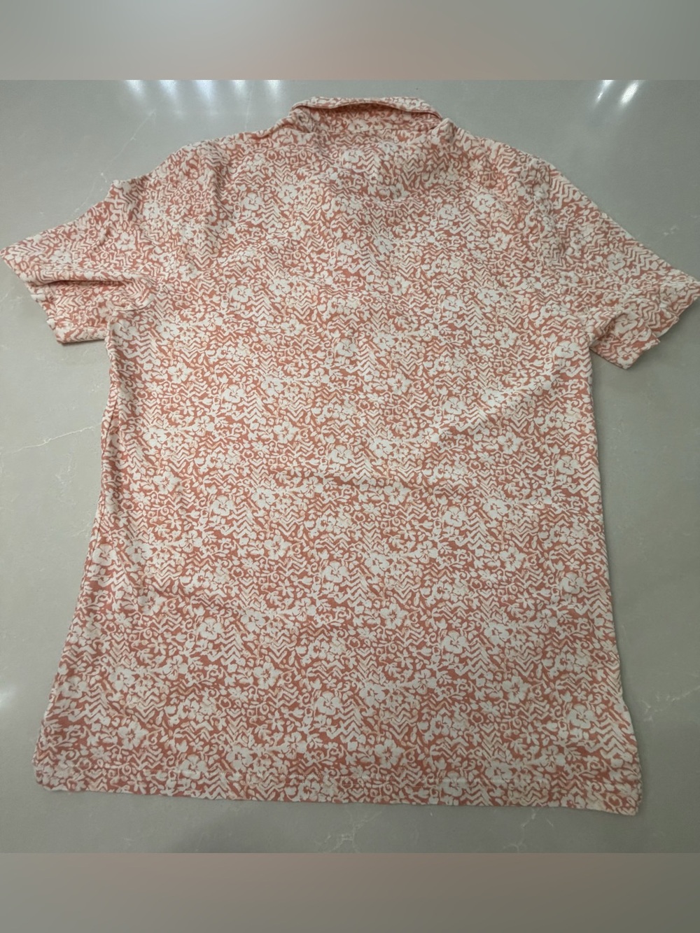 Faherty Short-Sleeve Movement Pique Polo Hilo Rose Floral Print, Large - Picture 6 of 10